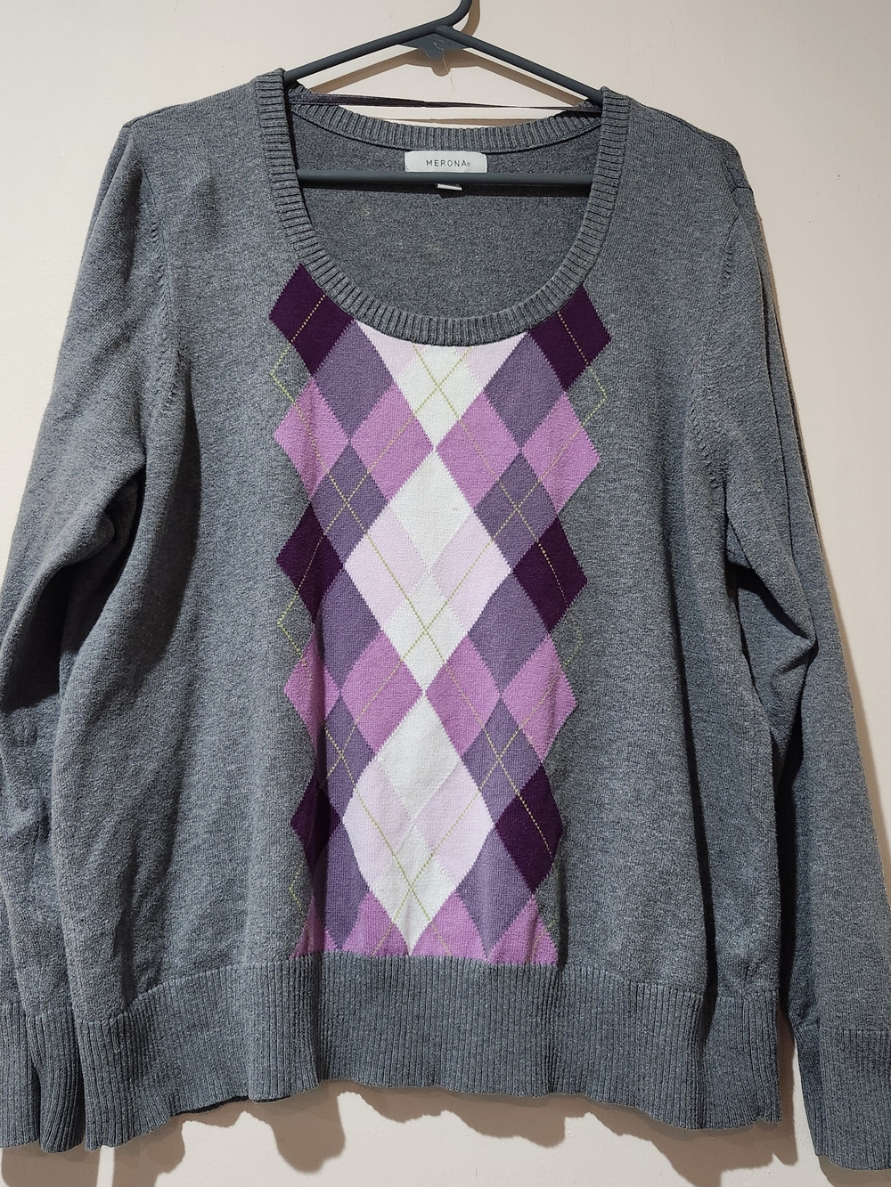 Merona Gray Purple And Pink Argyle Scoop Neck Sweater